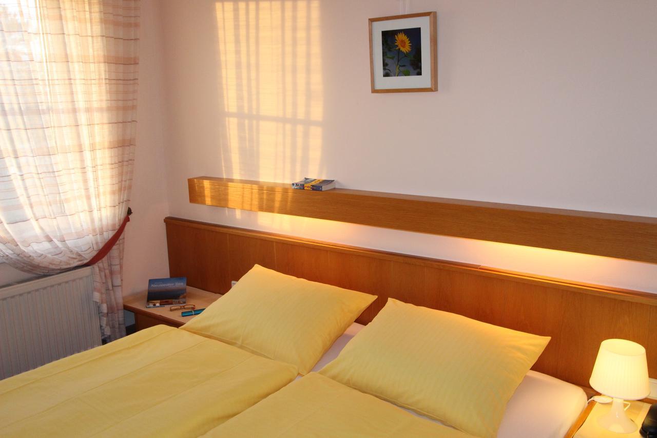 Hotel Pension Leiner Neusiedl am See Zewnętrze zdjęcie